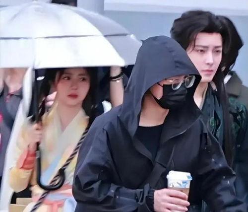 新娱乐吃瓜少女