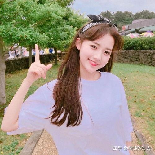 娱乐吃瓜酱头像女生可爱,娱乐吃瓜酱头像下的可爱女生风采